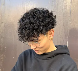 メンズ 🎖️似合わせメンズ パーマ🎖️カネキのヘアスタイル