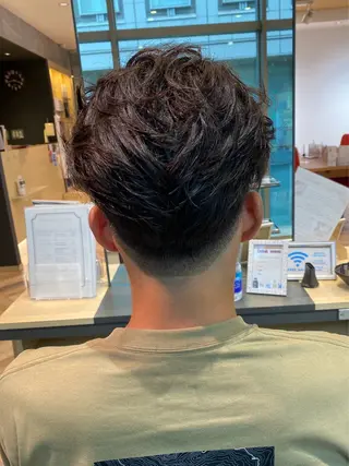 メンズ メンズ特化/フェザー /パーマ/伊勢元のヘアスタイル