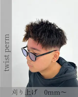 ショート パーマ 豊崎 佑輔のヘアスタイル