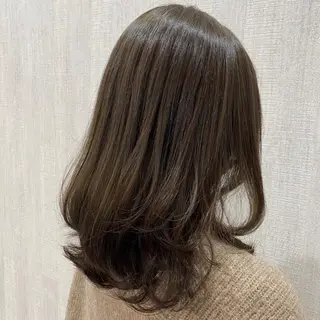 ミディアム カラー 🫧透け感⋆艶髪💎 山口アヤカのヘアスタイル
