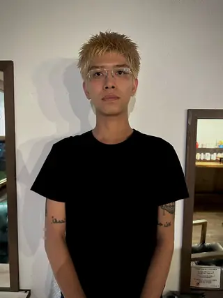 ショート カラー nimes所属・三輪 充希のヘアスタイル