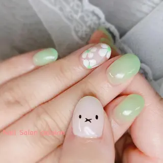 ネイル 柴崎 美幸のネイルデザイン