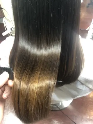 ロング 西出 Nishideのヘアスタイル