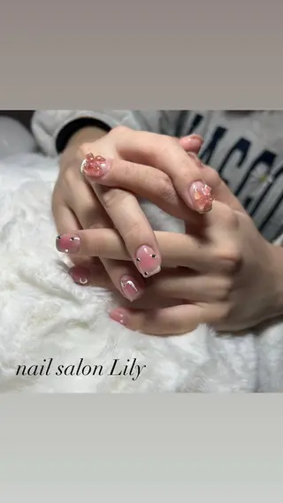 ネイル nail salon Lily所属・藤田 璃々のネイルデザイン