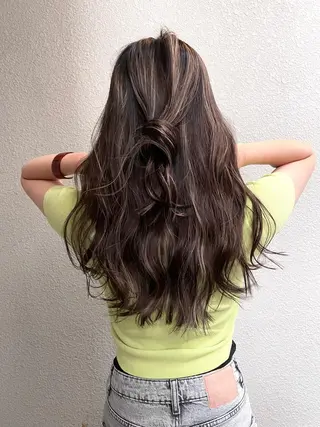 ロング カラー ブリーチカラー🌈 石垣翔太のヘアスタイル