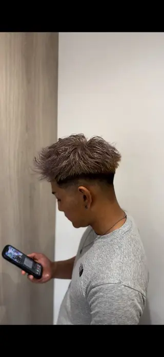 ショート カラー メンズ Chere ore 新金岡所属・ツイスパ/フェード /辻諒哉のヘアスタイル