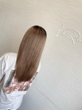ロング カラー LaRmE Ayumi.のヘアスタイル