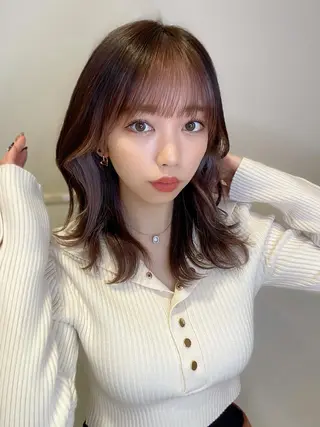 ミディアム Toiro所属・🤎小顔レイヤー /ベージュ🤎友香のヘアスタイル