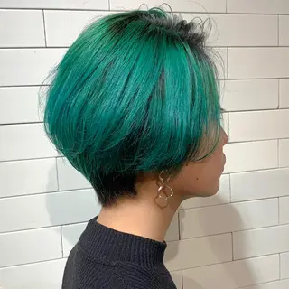 ショート カラー ヘアアレンジ 🦋レイヤーカット ミドリカワ🦋のヘアスタイル