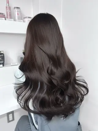 ロング カラー CYM所属・ワンカラー/レイヤー 🩷モエのヘアスタイル