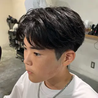 メンズ フェザーパーマ🌙 毛流れ yuzukiのヘアスタイル