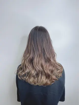 ロング カラー ヘアアレンジ フェザーパーマ/ ダブルカラー/藤田のヘアスタイル