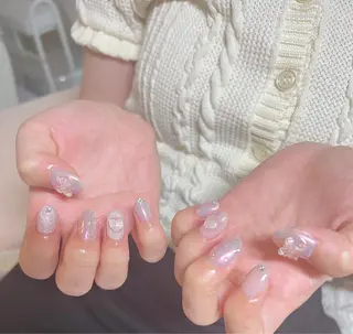 ネイル ちゅるんネイル🪄 耳ツボジュエリー🔗のネイルデザイン