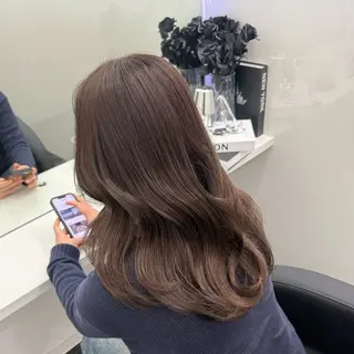 セミロング カラー ケアブリーチ/ 髪質改善/上質艶髪のヘアスタイル