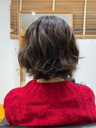 ミディアム パーマ 🐬脱白髪染めカラー 清水大世🐬のヘアスタイル