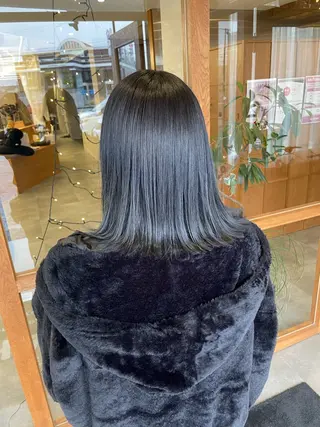 ミディアム 澤田 真凛のヘアスタイル