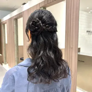 セミロング ヘアアレンジ 久力琴音''透明感 カラー''アレンジのヘアスタイル