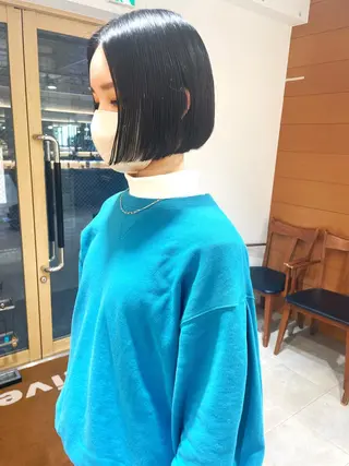 ショート カラー 齋藤 咲のヘアスタイル