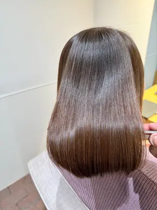 ミディアム イルヘアーライラ所属・美髪専門美容師 SHUのヘアスタイル
