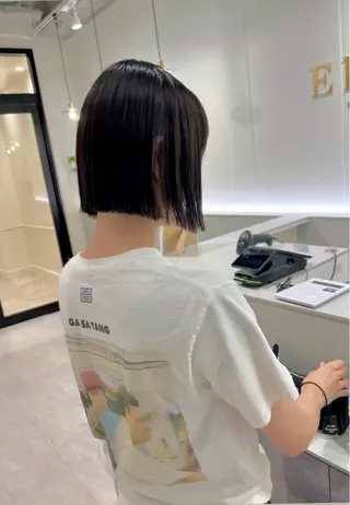 ショート パーマ AIconic nagoya所属・縮毛矯正/ レイヤー/ミディアムのヘアスタイル