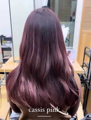 ロング カラー りく　レイヤーカット ケアブリーチのヘアスタイル
