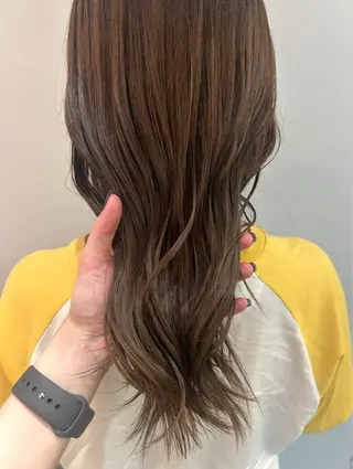 カラー 長谷川 結奈のヘアスタイル