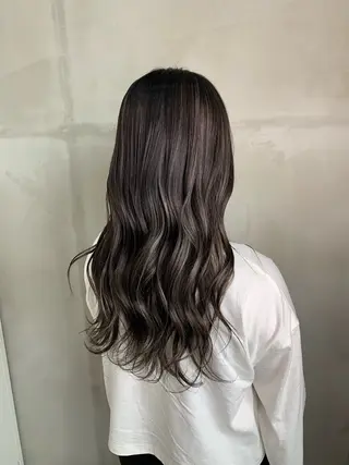 カラー 田中 萌のヘアスタイル