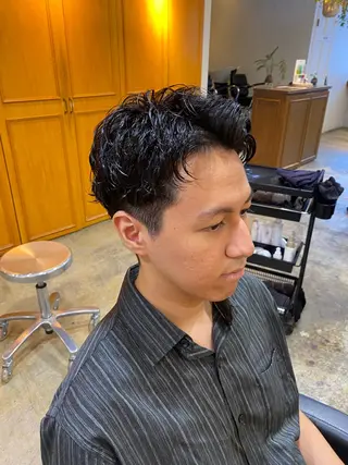 ショート パーマ メンズ レイヤーボブ/ 艶カラー/サナ🌼のヘアスタイル