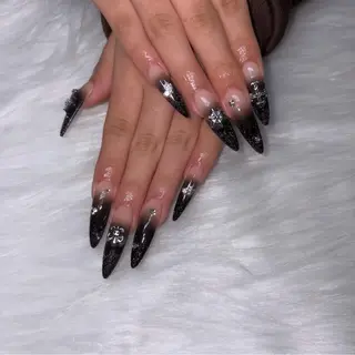 ネイル 𝑗𝑢𝑛𝑛𝑎 𝑛𝑎𝑖𝑙のネイルデザイン