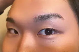 アイブロウ ダブルカラー/ブリ ーチ🪽minoriのヘアスタイル