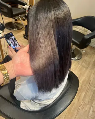 セミロング カラー 大久保 隆蔵のヘアスタイル