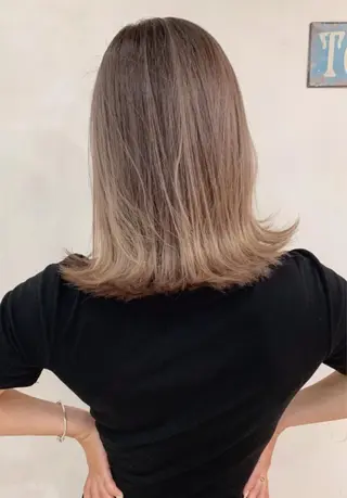 ミディアム カラー 京都大人女性ショート 徒歩1分/秋山のヘアスタイル