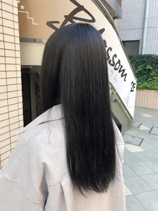 ロング 阿部 美咲のヘアスタイル