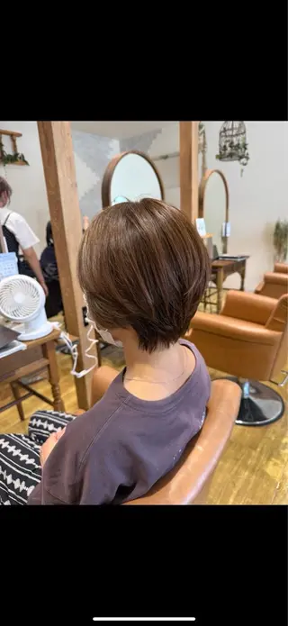 ショート 中川 雅のヘアスタイル