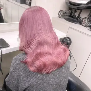 セミロング ❤︎ワンホンガーリー なハイトーンヘア❤︎のヘアスタイル