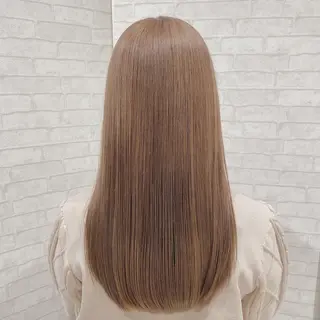 セミロング カラー ベレーザ渋谷所属・🦋ハイトーン・髪質 改善🦋成嶋 朋希のヘアスタイル