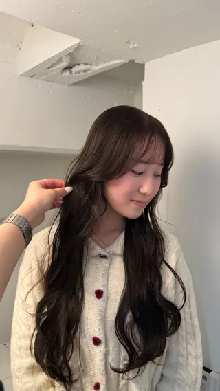 ロング カラー Lomalia Rukaのヘアスタイル