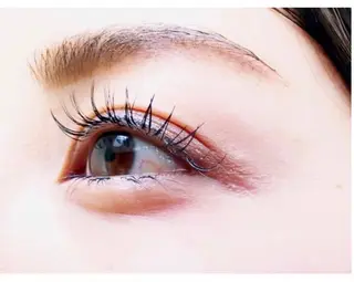 マツエク・マツパ Very (ベリー)所属・吉田 彩花の眉毛・アイブロウイメージ