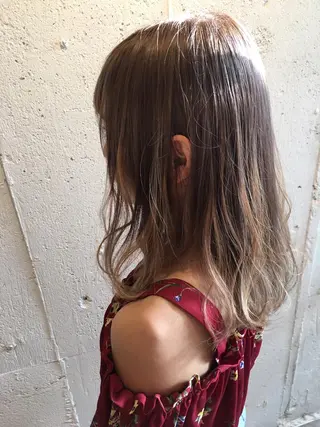 ミディアム カラー Fuuu《フゥ》所属・シノザキ シンゴのヘアスタイル