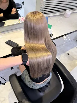 ロング カラー 韓国風グレージュ 🤍たくみ🤍のヘアスタイル