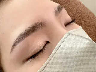 アイブロウ 国本 寿恵の眉毛・アイブロウイメージ