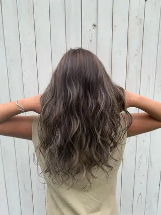 ロング LOHAS Kanaのヘアスタイル