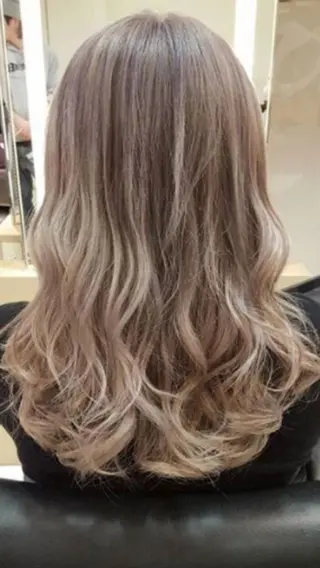 セミロング カラー GiseL天神カラー 髪質改善/ブリーチのヘアスタイル