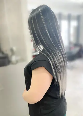 ロング ハイトーンエクステ 🎩カズキ🎩のヘアスタイル