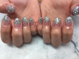 ネイル ネイルリボン 受付スタッフのネイルデザイン