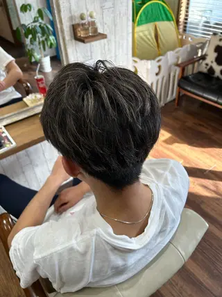 ショート カラー メンズ 早坂 さくらのヘアスタイル