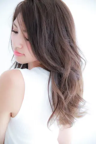 セミロング カラー ビビデ枚方店　店長 濵添　健太郎のヘアスタイル