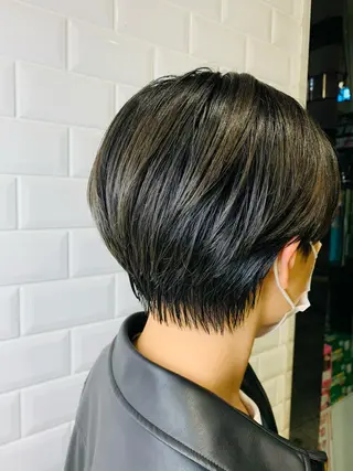 ショート カラー APPiiS所属・APPiiS 柳田 葵のヘアスタイル