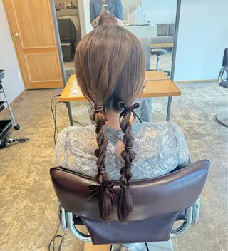 セミロング カラー ヘアアレンジ RINA 🦋🫧のヘアスタイル