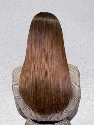 ロング N° 秋田店【ナンバー】のヘアスタイル